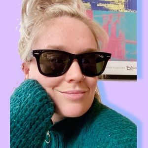 Ray Bans Classic Black Wayfarer ~Polarized and Scratch Free~